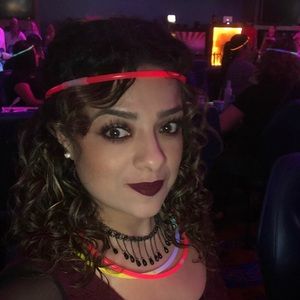 Meet your Posher, Luz